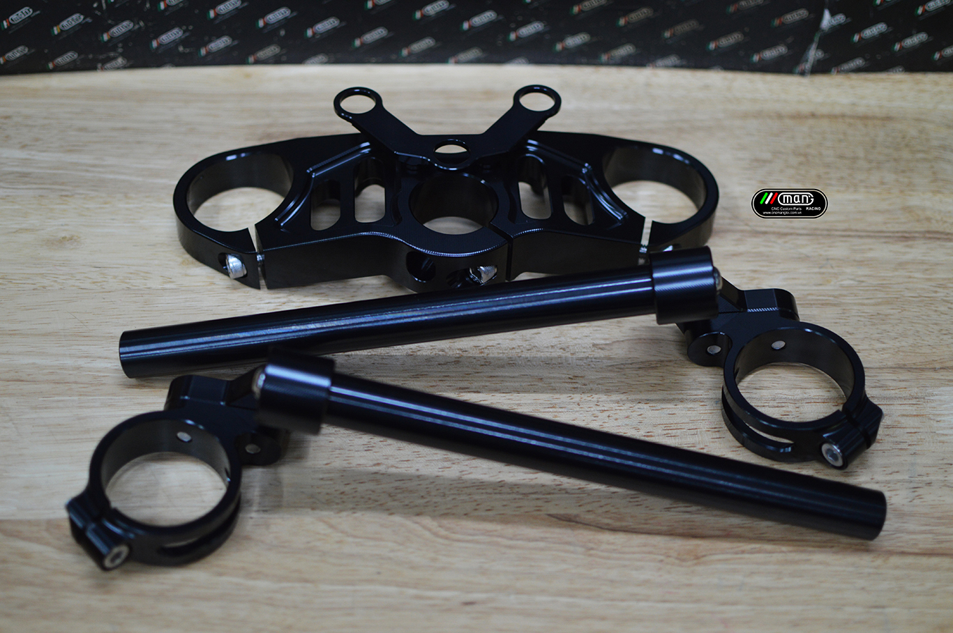 THỚT CHẢNG BA, GHI ĐÔNG CAFE RACER MONSTER 821